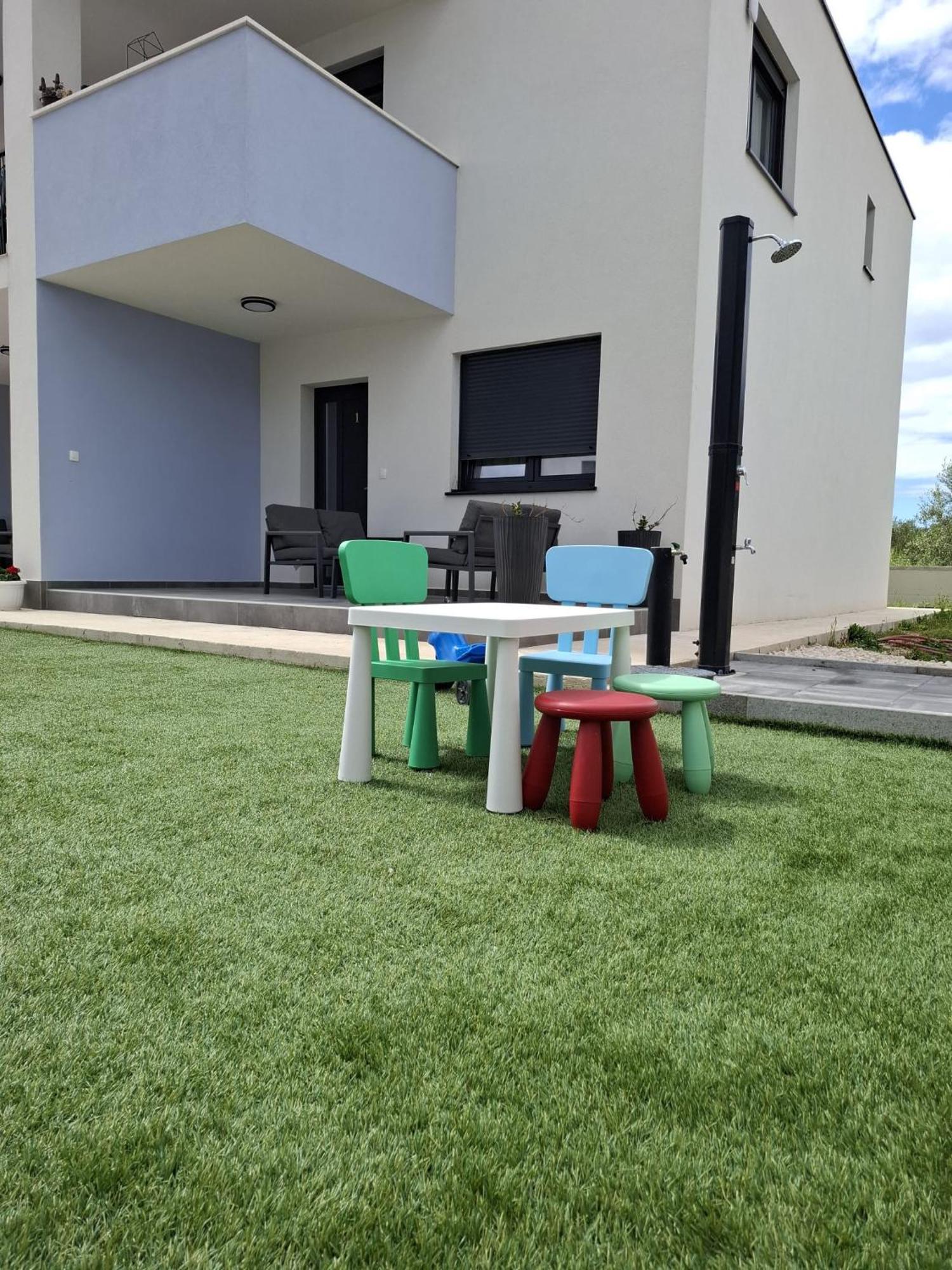 Strkalj Apartman Sukošan